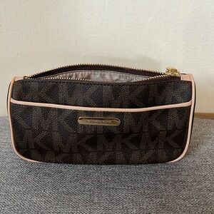 Michael Kors pouch